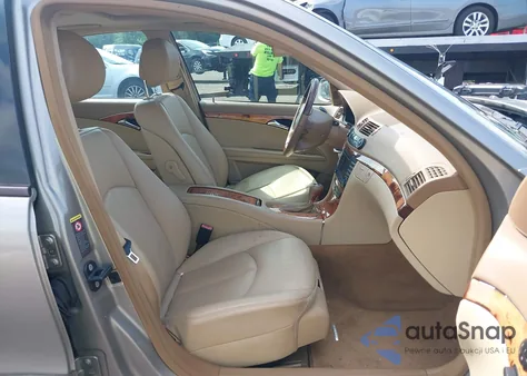 2008 Mercedes-Benz E 350 4Matic z USA, uszkodzony, nr VIN WDBUF87X28B294677